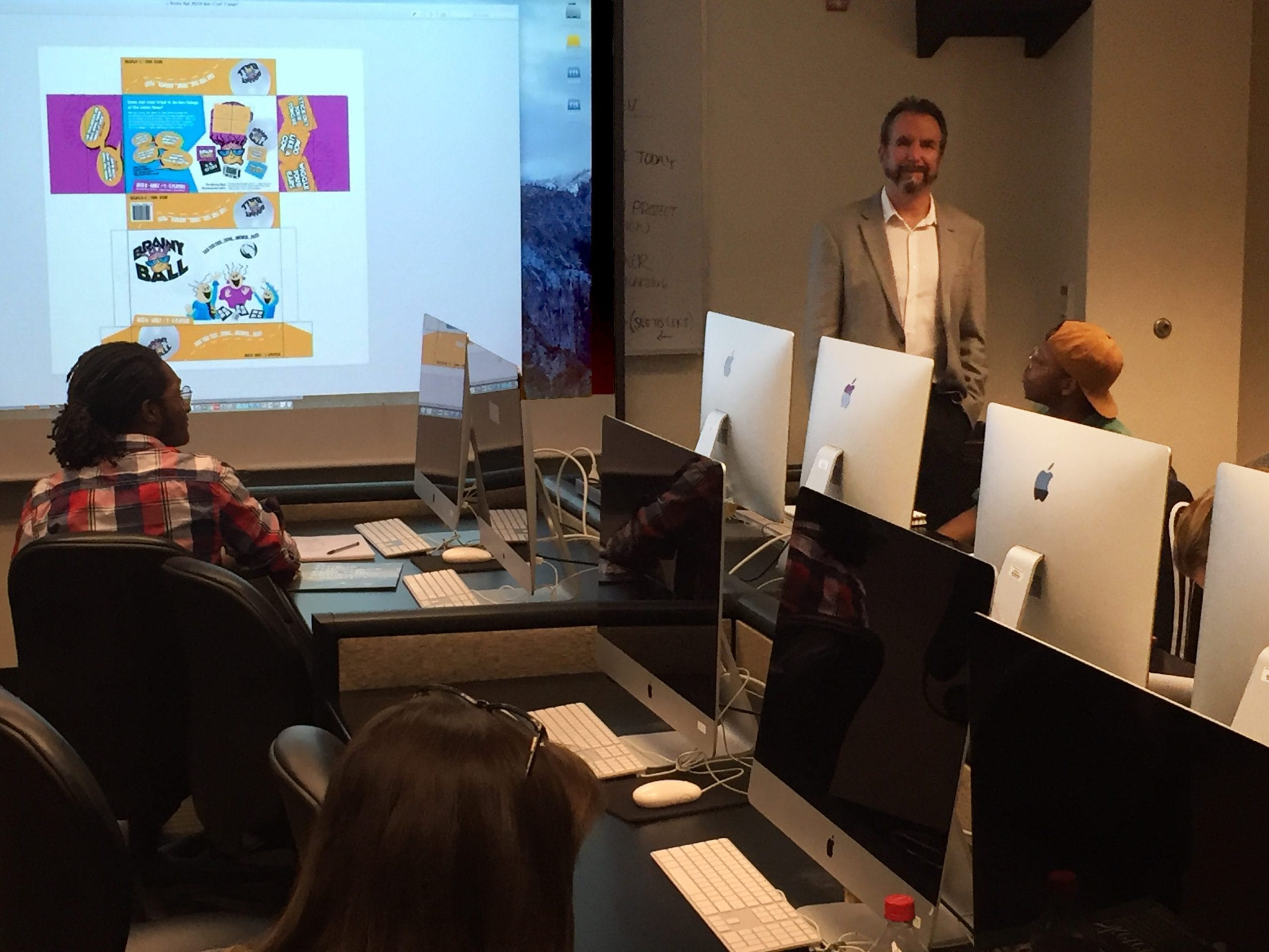 OCREATIONS CLIENT SPEAKS AT ART INSTITUTE