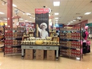 pittsburgh-package-design-pasta-too-sauce-giant-eagle-display