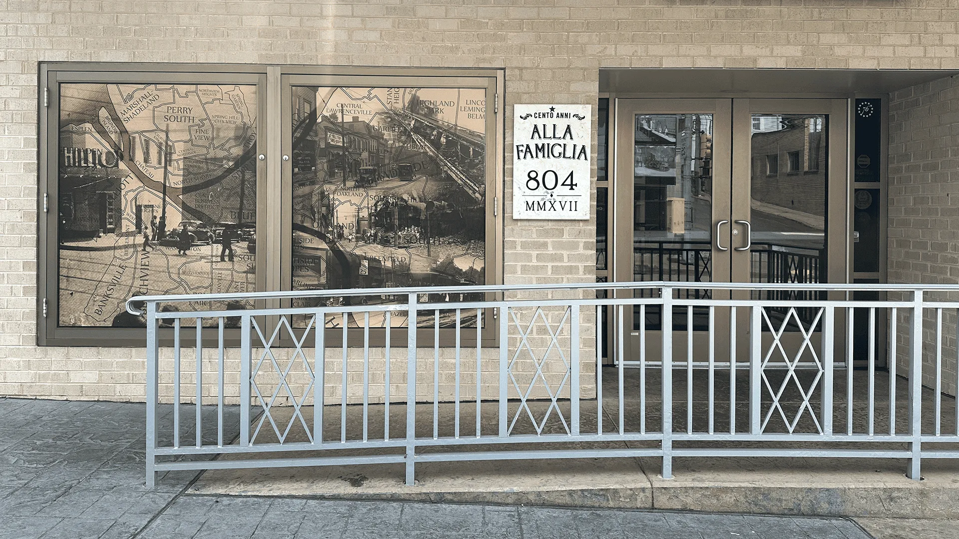 Portfolio Environmental Graphics ALLA FAMIGLIA WINDOWS